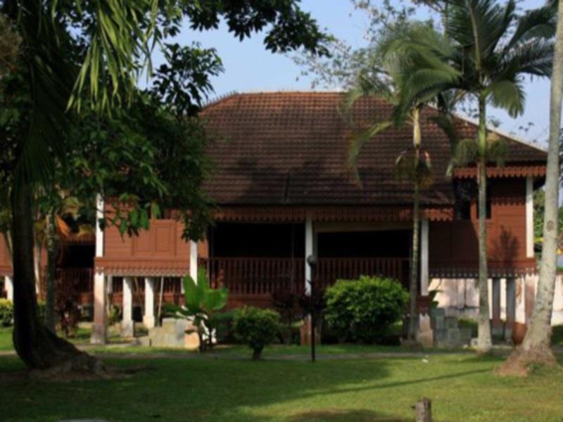 Green Village Pasir Salak Eco River Resort Kampung Gajah (Perak) Exterior foto