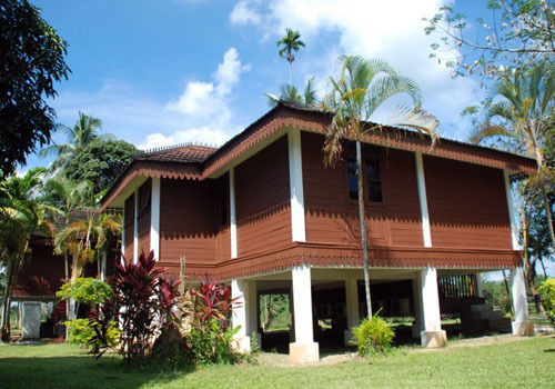 Green Village Pasir Salak Eco River Resort Kampung Gajah (Perak) Exterior foto