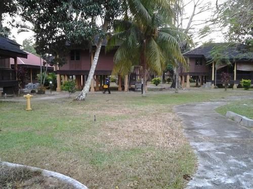 Green Village Pasir Salak Eco River Resort Kampung Gajah (Perak) Exterior foto